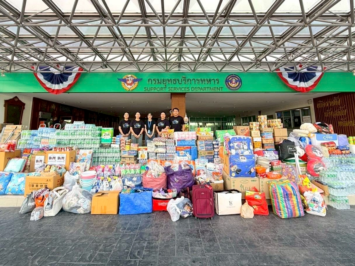 พรีโม ผนึก บริษัทในเครือ ลูกบ้าน มอบน้ำดื่ม อาหาร ช่วยผู้ประสบอุทกภัยหาดใหญ่
