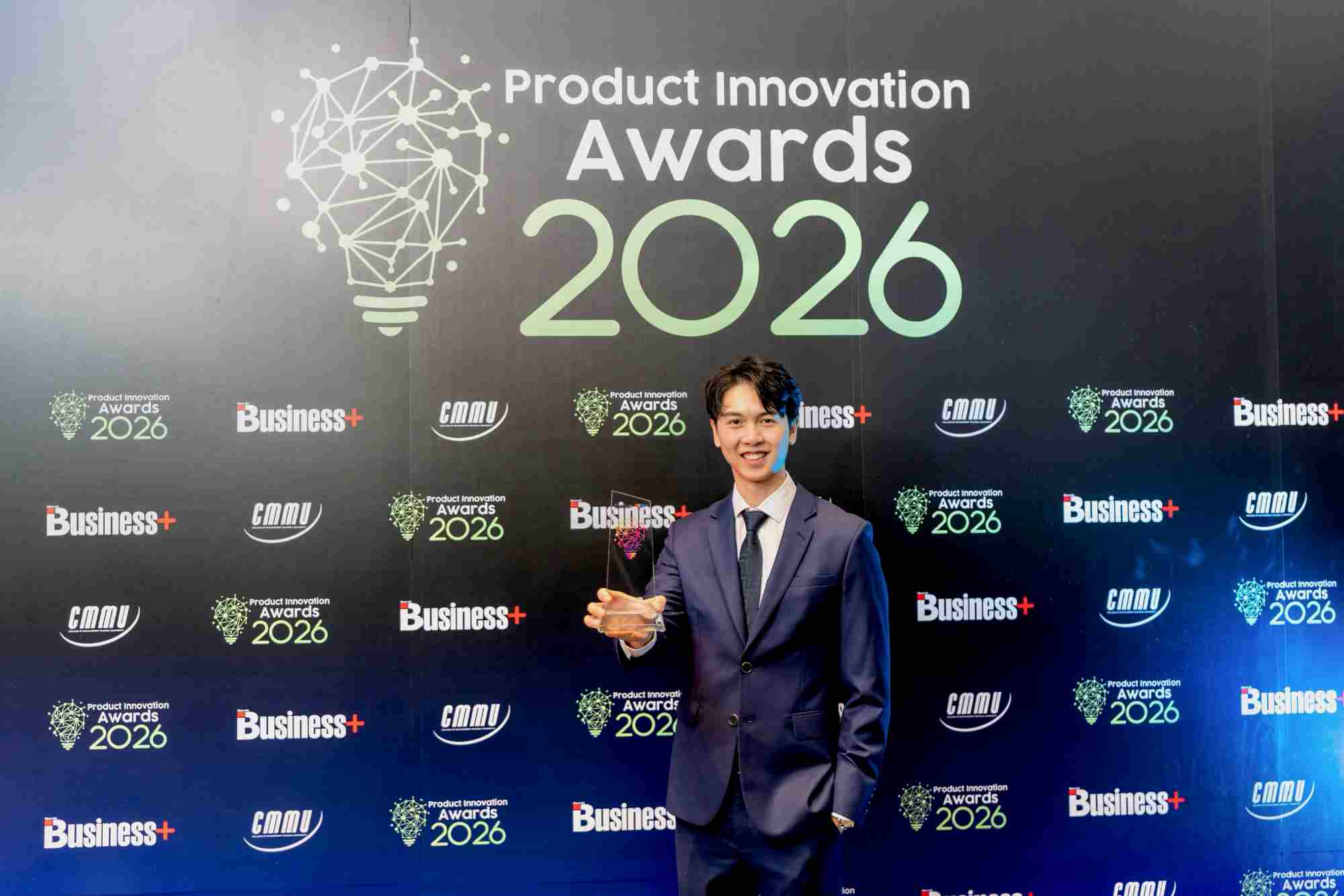 กรุงเทพประกันชีวิต ปลื้ม ประกันเด็ก “กรุงเทพสมาร์ท คิดส์” คว้ารางวัล