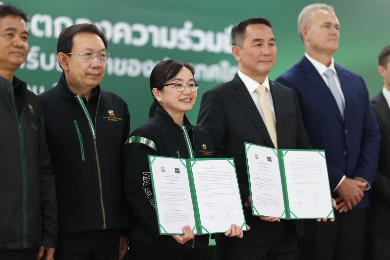 ธ.ก.ส. จับมือ บริษัท เทอราเน็กซ์ (ประเทศไทย) ยกระดับระบบนิเวศข้าวคาร์บอนต่ำของประเทศไทย