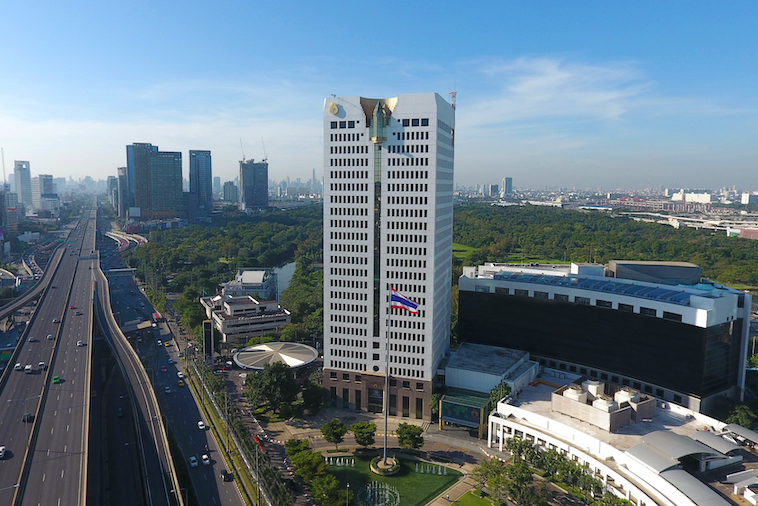 กลุ่ม ปตท. เดินเครื่องโรงกลั่นเกิน 100% เร่งกระจายน้ำมันทั่วประเทศ