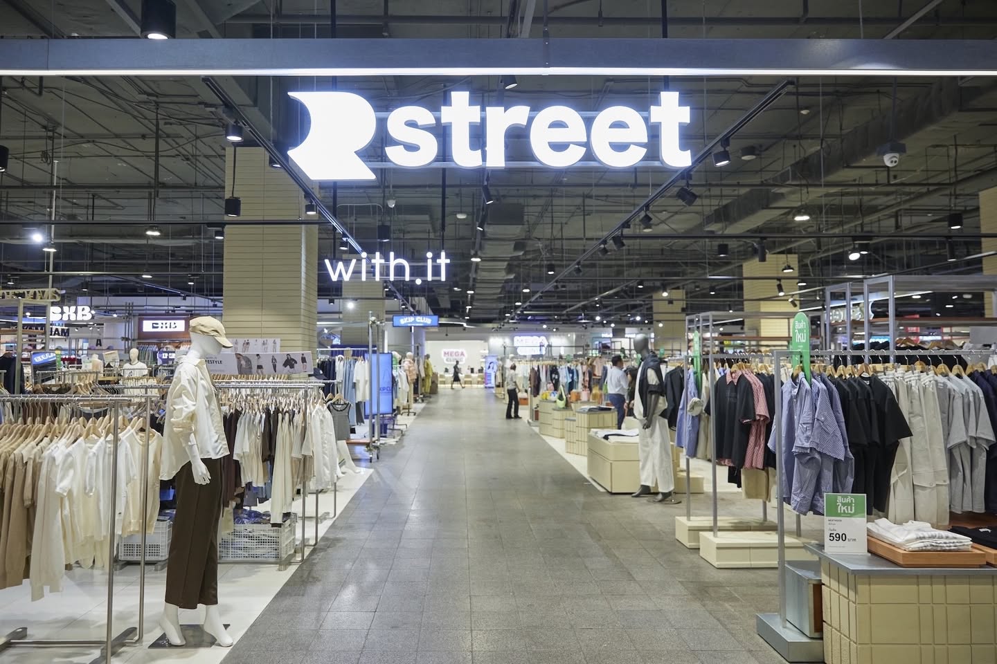 ห้างโรบินสัน เปิดตัว “R-STREET” ปักหมุด New Fashion Destination แห่งใหม่
