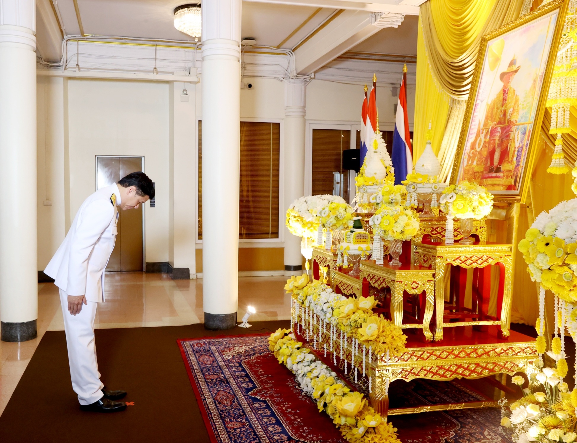 ออมสิน ถวายพระพรชัยมงคล เนื่องในวันฉัตรมงคล