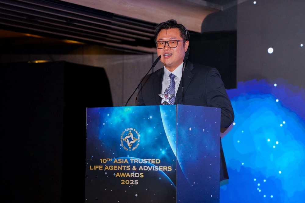 FWD ประกันชีวิต รับรางวัล Bank Partner of the Year