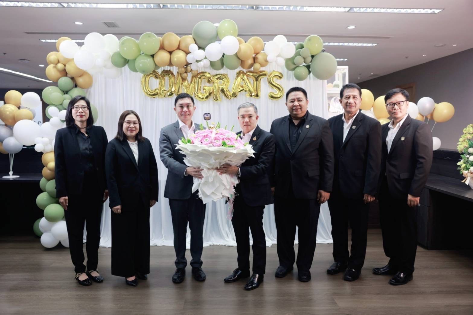 ธ.ก.ส. ร่วมแสดงความยินดีกับผู้อำนวยการและรองผู้อำนวยการสำนักงบประมาณเข้ารับตำแหน่ง