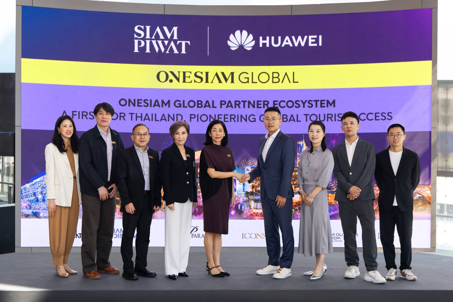 สยามพิวรรธน์ผนึก Huawei พลิกเกม Travel Tech  เชื่อม Ecosystem ด้วย Wearable Tech