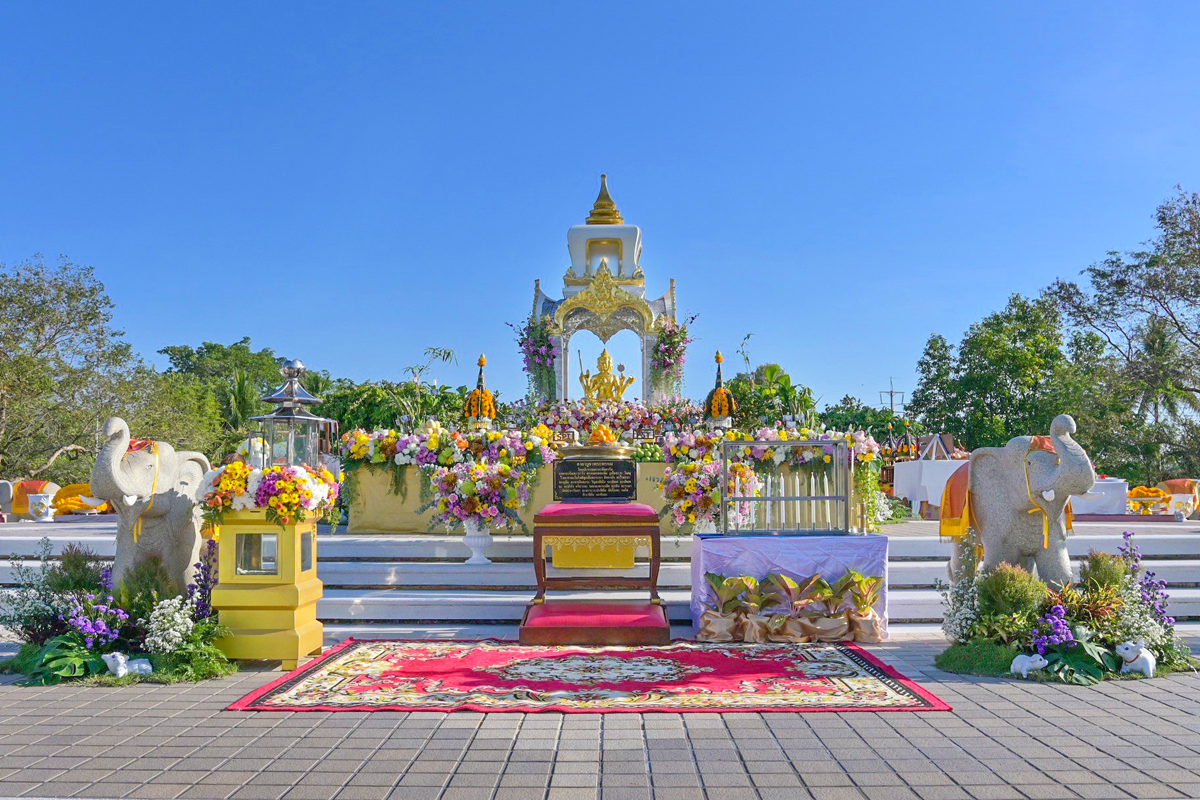 เครือสหพัฒน์ จัดพิธีทำบุญใหญ่สักการะองค์ท้าวมหาพรหมและองค์พระโพธิสัตว์กวนอิม